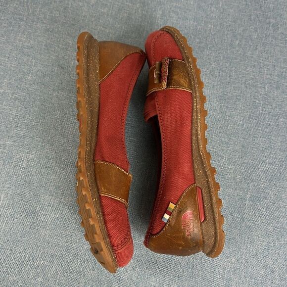 The North Face Red Slip On Shoes Leather Detailing Size 5 - Picture 4 of 8